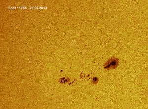 Sol 25.5.2013 Mancha Solar 11755