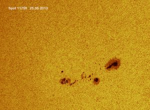 Sol 25.5.2013 Mancha Solar 11755